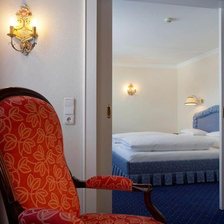 Hotel Hirlanda Zuers Bagian luar foto