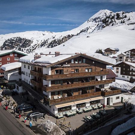 Hotel Hirlanda Zuers Bagian luar foto
