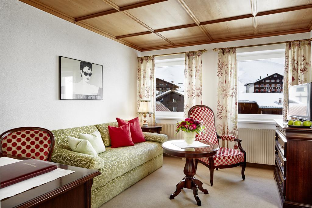 Hotel Hirlanda Zuers Bagian luar foto