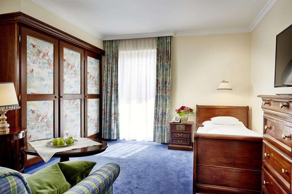 Hotel Hirlanda Zuers Ruang foto